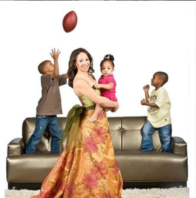 Kiya Winston with her kids Michael Dean Tomlin, Harlyn Quinn Tomlin and Mason Tomlin